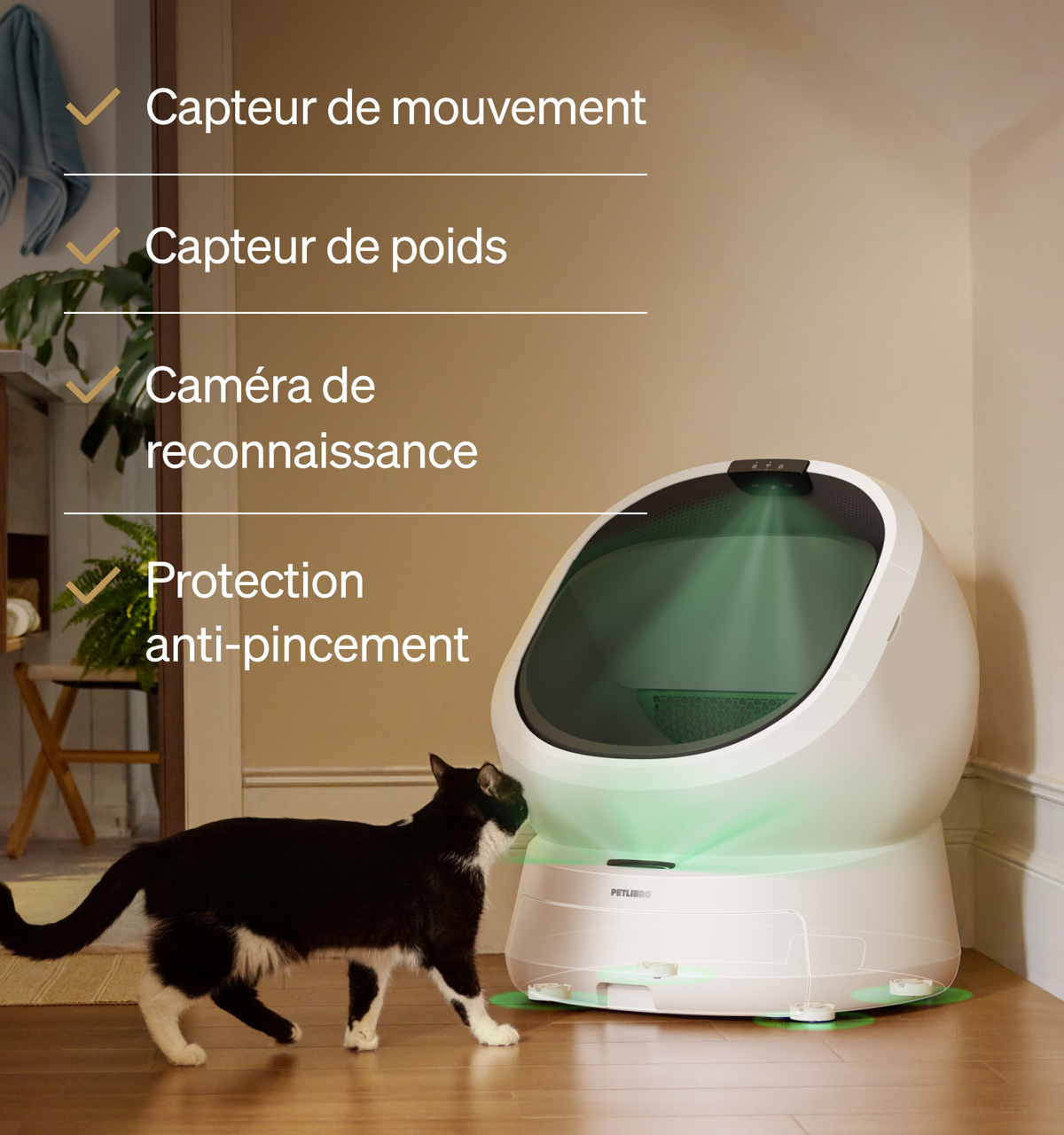 Petlibro PETLIBRO bac à litière intelligent blanc pour animal de compagnie; chat à côté, mention distributeur automatique de nourriture et fontaine à eau